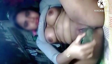 Indian girlfriend masturbates in bedroom with husband