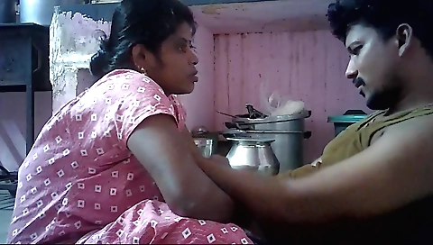 Indian housewife with a sexy face plays with her pussy