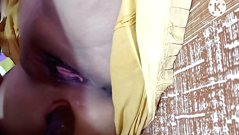 Indian housewife and her husband are going to fuck