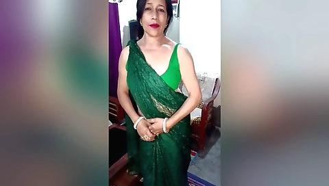 Indian milf solo amateur porn video with naked sex