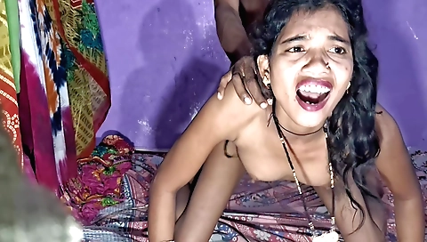 Sexy brunette savita bhabhi in a sexy dress gets a sexy handjob