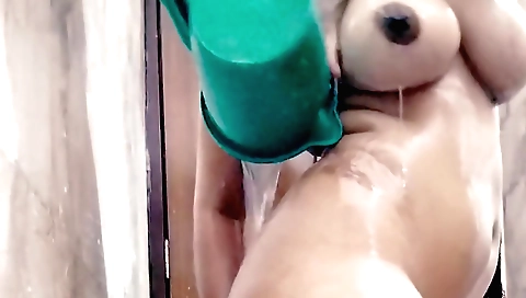 Indian babe naked in homemade amateur solo video clip