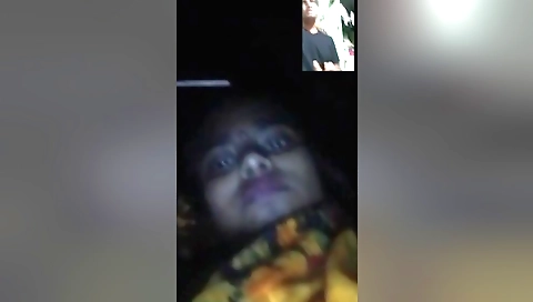 I got a homemade webcam video of me having hairy pussy