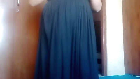 Indian beauty masturbating in amateur webcam video