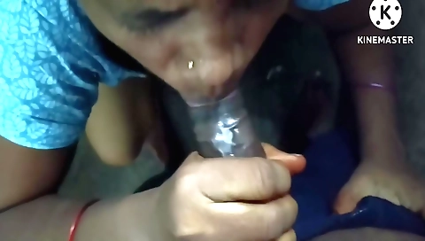 Indian tukkut kumquat sucks a big dick in the bathroom
