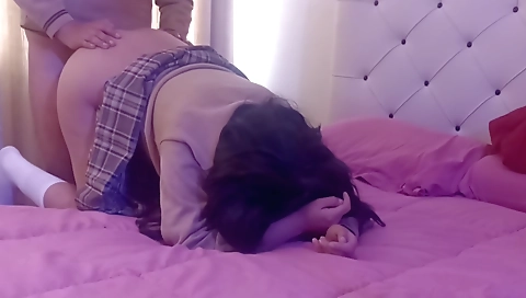 Sexy indian brunette gives a creampie to a boyfriend