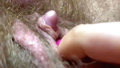 Indian girl showing off her hairy pussy in a solo video