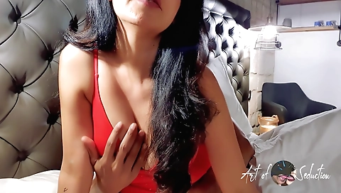 Amateur brunette fucks her hubby's big dick at the webcam