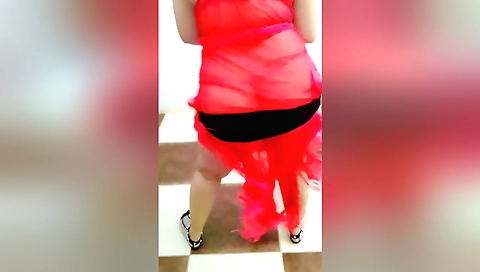 Stunning belly dance solo video with a gorgeous chick