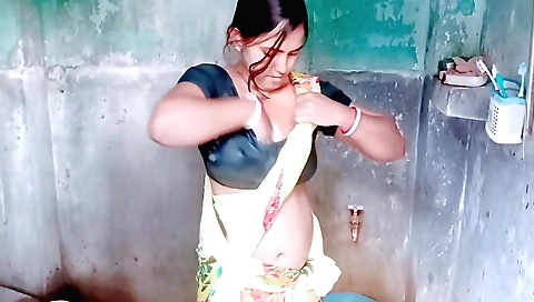 Indian married tamil woman in bathroom full virally uncensor