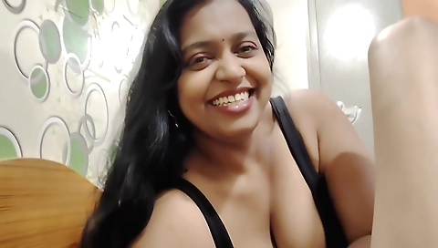 Hot stepsister shows her pussy to you in porn show