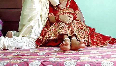 Bride gets her pussy creampied by groom's dick in wedding vid