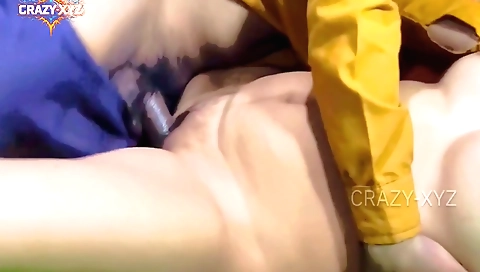 Indian girl in homemade sex tape filmed in the kitchen