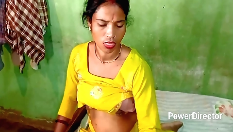 Gorgeous indian beauty showing off her body in POV video