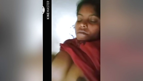 Indian bhabhi in sexy underwear shows off her sexy body