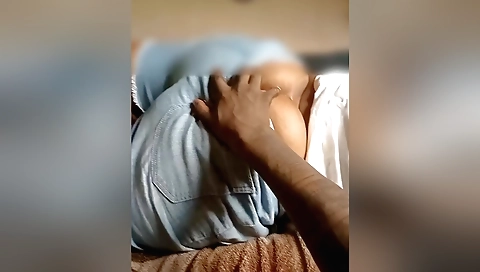 Ebony beauty shows her big ass and big tits in hd vid