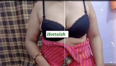 Indian amateur bimbo caught with her boyfriend doing a hand job