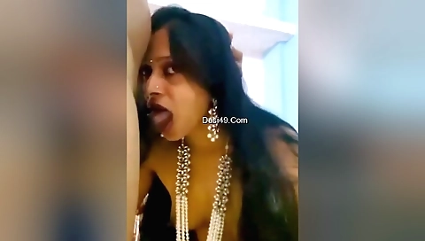 Indian bhabhi gets a blowjob in a web cam and gets it