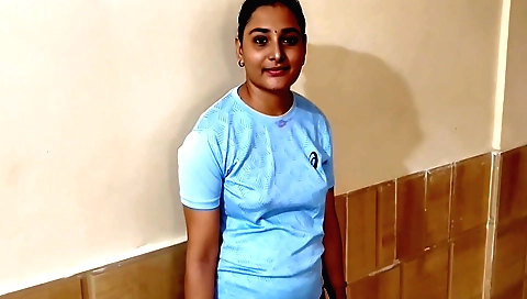 Indian blonde with big tits and a big ass goes to her neighbors house