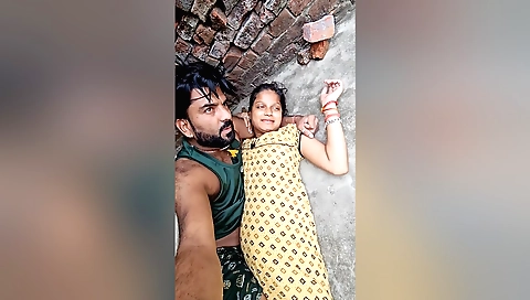 Indian teen slut takes off clothes and rubs her pussy