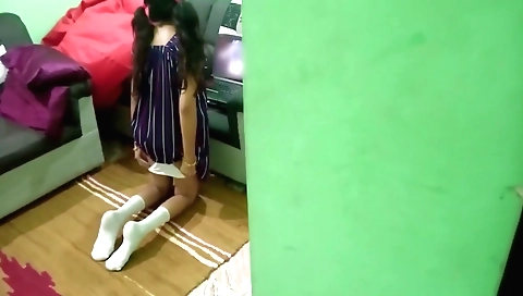 Amateur brunette stepsister makes a video with her stepbrother