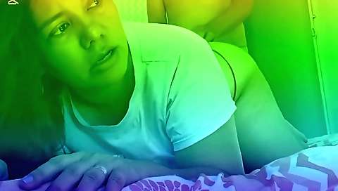 Amateur girl that loves to suck dick is doing it here