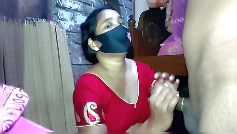 Indian teen 18+ has a handsjob and gets her pussy licked