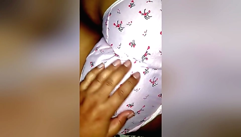 Indian babe showing her big natural booty in panty