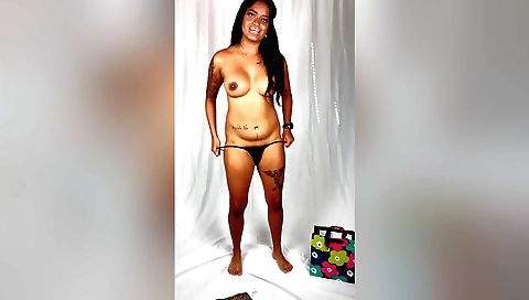 Indian woman with a tattooed pussy gets a webcam porn video