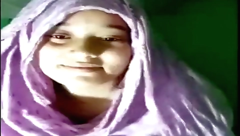 Indian amateur beauty fingering her wet pussy video