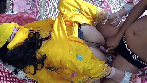 Hairy indian brunette bhabhi is a great fetish girl in audio