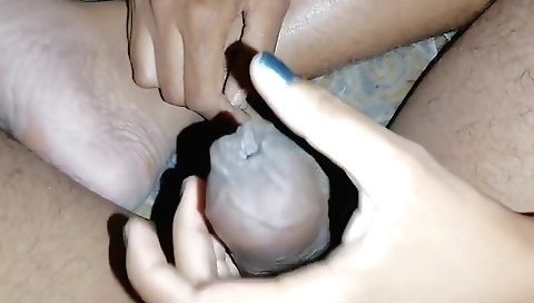 Indian babe with a sexy body sucks and rides her boyfriend