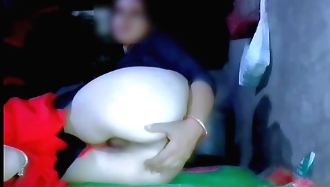 Indian girl gives an amazing view of her shaved pussy