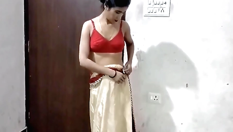Indian brunette naked after stripping off her outfit