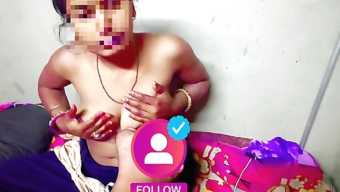 Indian brunette with a perfect body does a solo vid