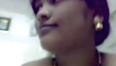 Indian woman gets a blowjob in her hairy pussy and deepthroat