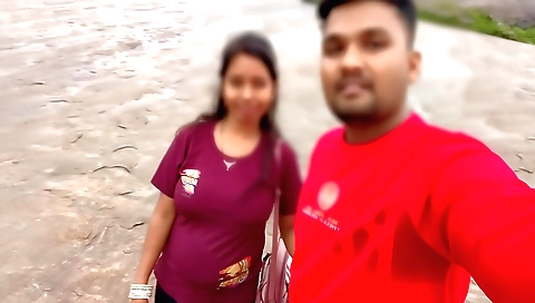 Indian girl with natural boobies and huge tits takes part