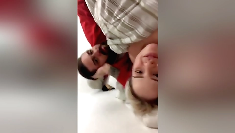 Amateur blonde video shows her getting a dick inside