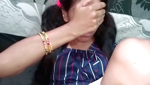 Indian stepsister video shows how sexy her pussy is