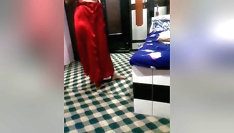 Indian amateur video with a sexy brunette naked babe
