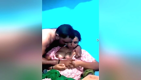 Indian wife sucks on her hubby in amateur webcam video