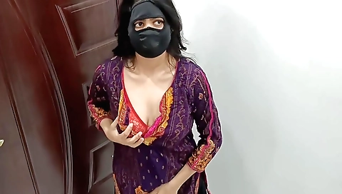 Sexy brunette milf solo video with big tits and a nice smile