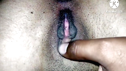 Indian porn video with a hot babe in a tight white skirt