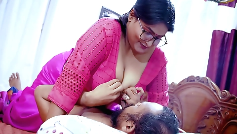 Indian doctor takes medical treatment of big-assed woman