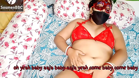 Horney desi bhabhi is masturbating in homemade xxx video
