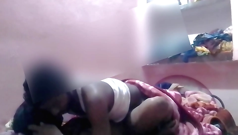 Indian amateur woman has her pussy licked on web cam