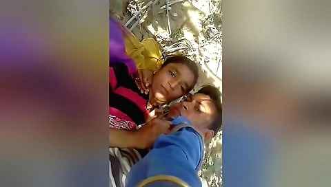A amateur indian brunette enjoys outdoor sex with a hottie