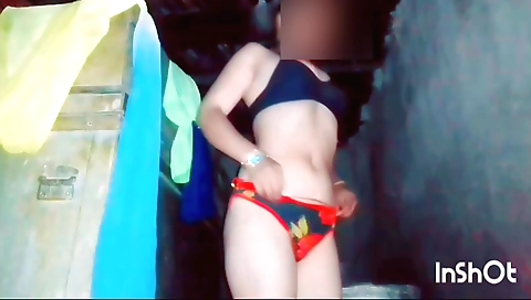 Amateur brunette naked solo video with hot brunette