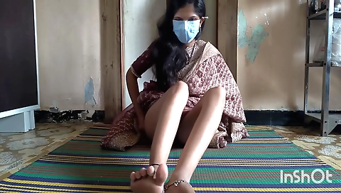 Solo female masturbates and has fingers in her body