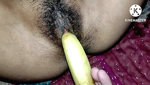 Amateur Indian teen gets her hairy pussy stuffed with a dildo